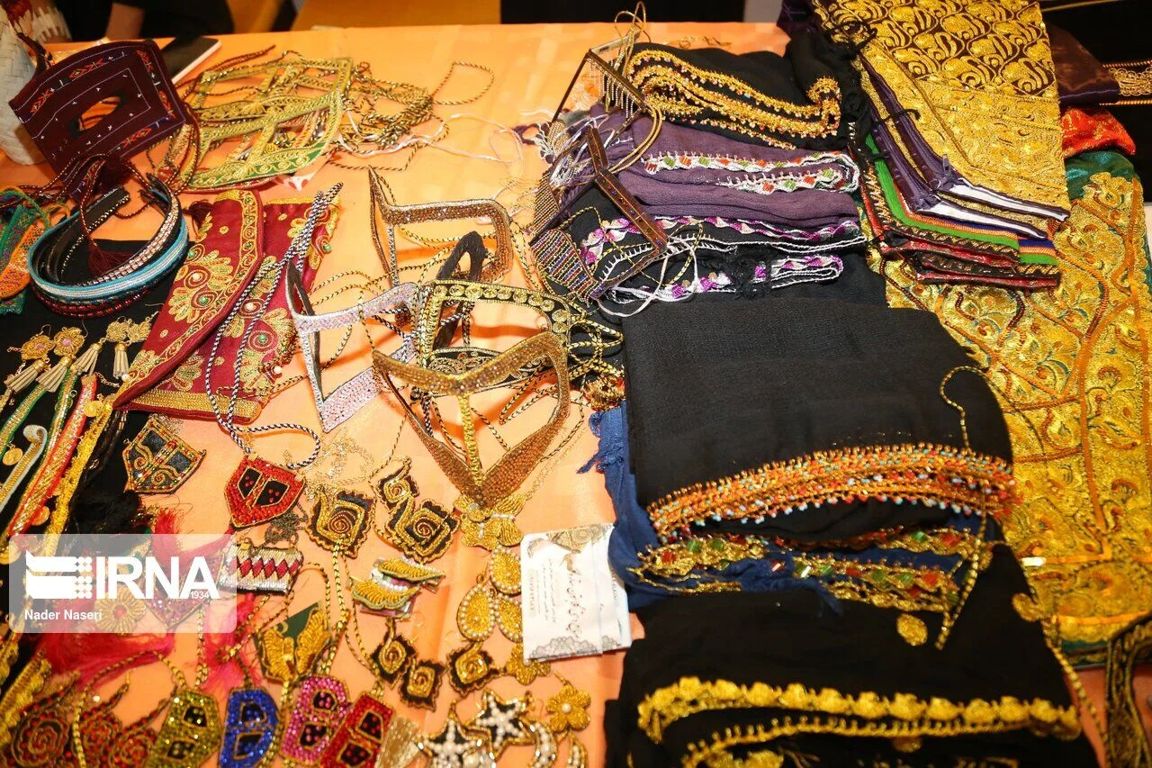 حمایت از هنرمندان هرمزگانی با معرفی ۵۵۱ طرح صنایع‌دستی به بانک‌های عامل